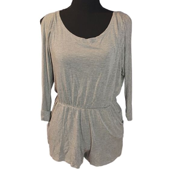 Rolla Coster Gray Cold Shoulder Romper Small - Picture 1 of 5